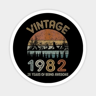 38 Years Old Retro Vintage 1982 38th Birthday Gifts Magnet